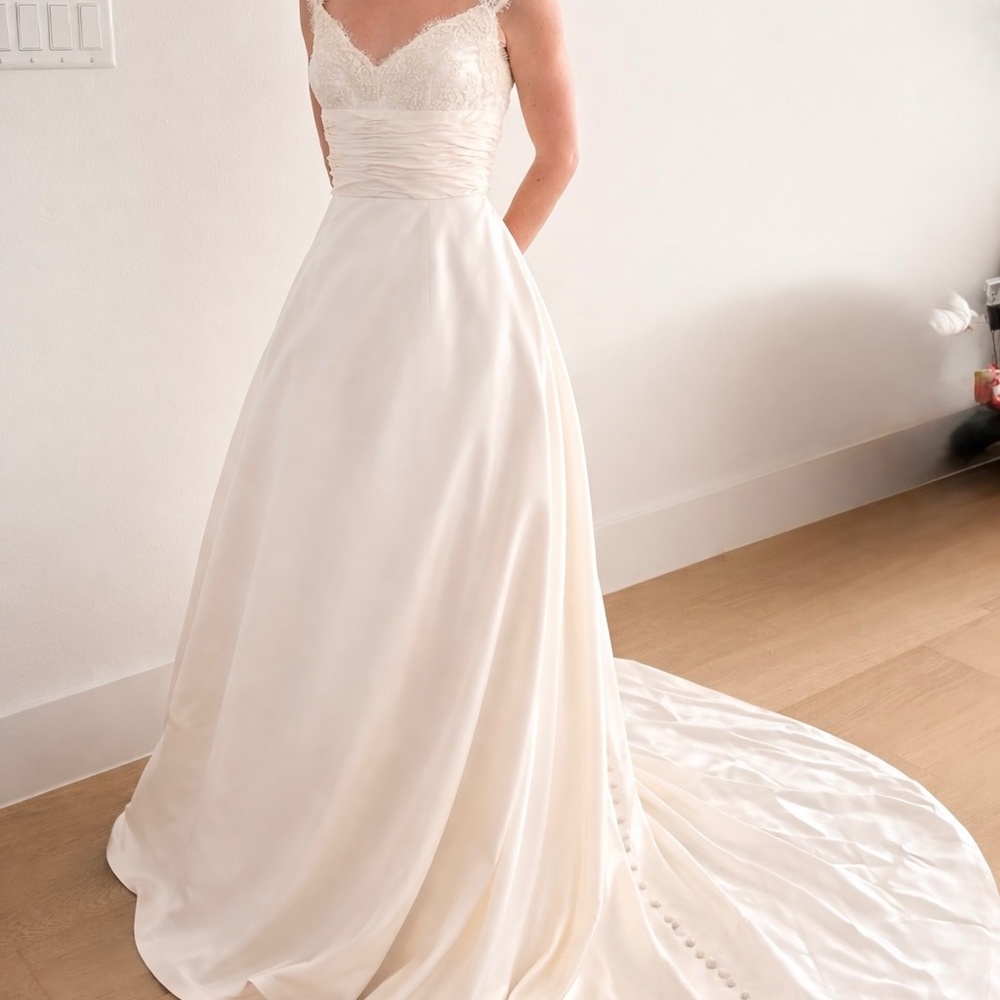 Vintage Monique Lhuillier Wedding Dress